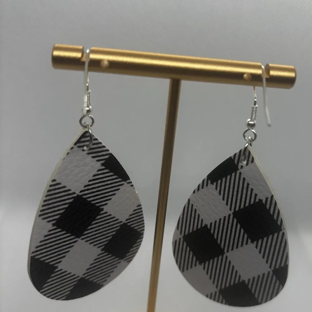 Buffalo Plaid Teardrop‎ Earrings Women Dangle Fishhook Faux Leather Black White